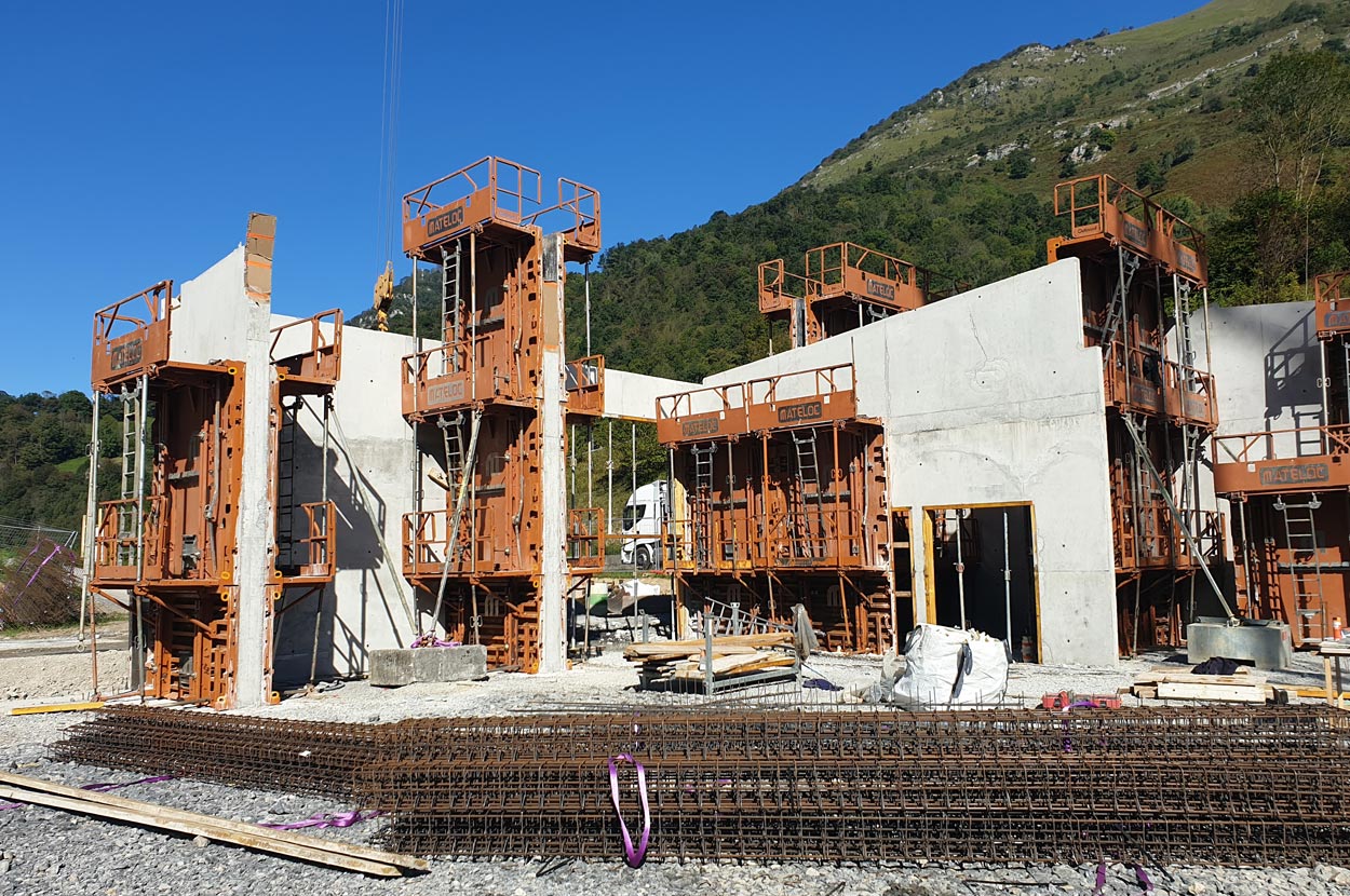 Construction neuve 64, Construction neuve Côte basque, Construction neuve Oloron, Entreprise générale batiment 64, Entreprise générale batiment Côte basque, Entreprise générale batiment Oloron, Génie civil 64, Génie civil Côte basque, Génie civil Oloron, Maçonnerie générale 64, Maçonnerie générale Côte basque, Maçonnerie générale Oloron, Platrerie 64, Platrerie Côte basque, Platrerie Oloron, Rénovation batiment 64, Rénovation batiment Côte basque, Rénovation batiment Oloron, Vielles pierres 64, Vielles pierres Côte basque, Vielles pierres Oloron